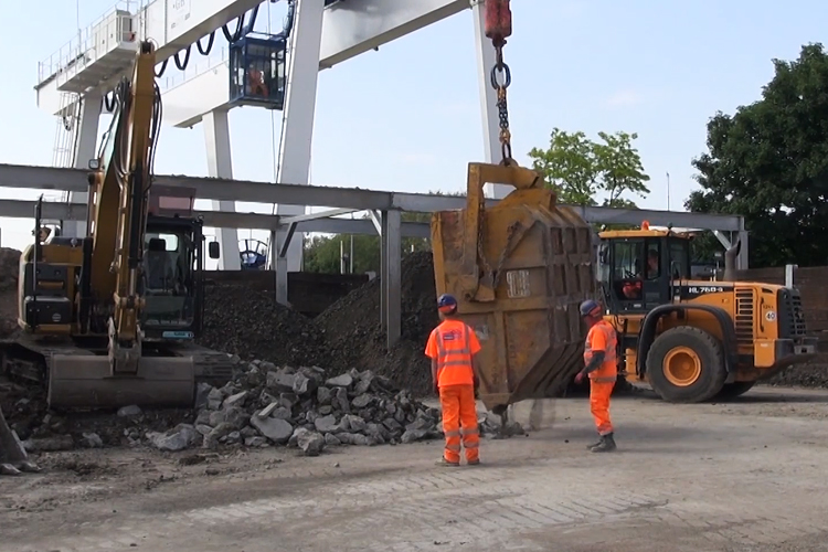 Boat Skip in action at Stepney Green Crossrail Site